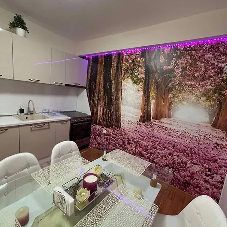 дани и мони * Sveti Vlas